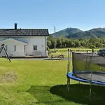 Dom wakacyjny 8 Person In Oksvoll
