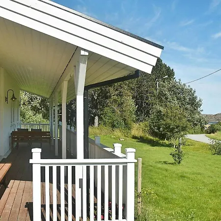 8 Person In * Oksvoll