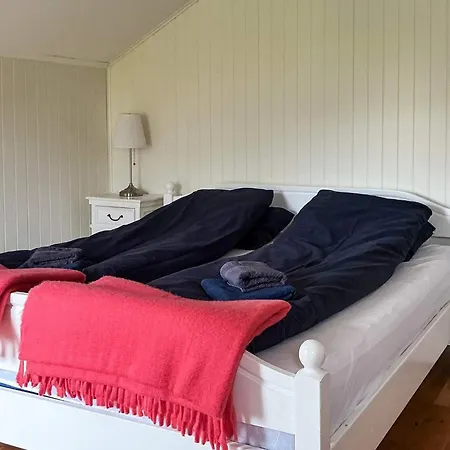 8 Person In Oksvoll