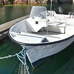 Σπίτι διακοπών 8 Person In